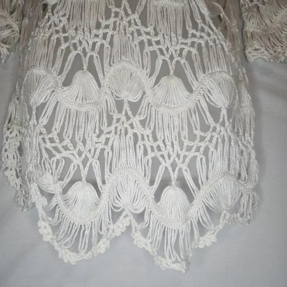 Sioni Crocheted Open Weave Cream Tunic Top GUC 22" PTP - Picture 4 of 8